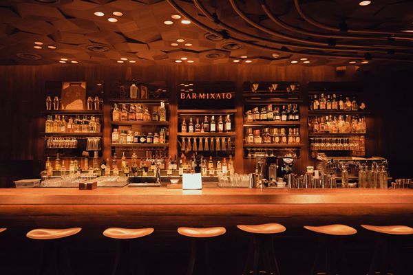 Modern Bar Interior Design