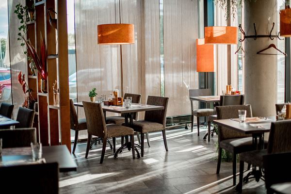 Simple Restaurant Interior Design